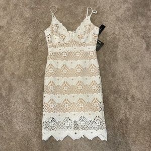 White Lace Lulu’s Dress